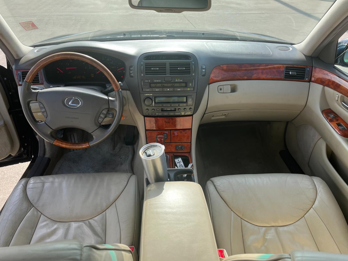 2001 blue /TAN Lexus LS 430 Sedan (JTHBN30F410) with an 4.3L V8 DOHC 32V engine, 5-Speed Automatic Overdrive transmission, located at 14700 Tomball Parkway 249, Houston, TX, 77086, (281) 444-2200, 29.928619, -95.504074 - Photo#10